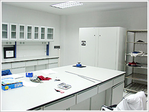 走進(jìn)倉(cāng)庫(kù)